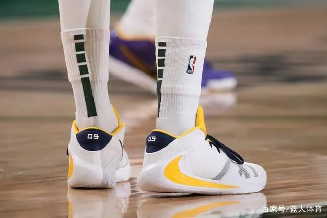 CBA25-26赛季奖项名单：贺希宁道德风尚球员 辽宁道德风尚球队